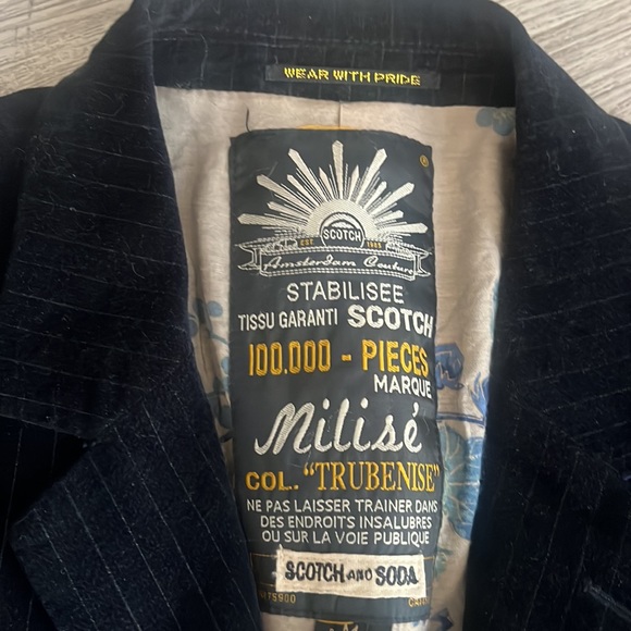 Like new Scotch & Soda Velvet Blazer. - Picture 2 of 14